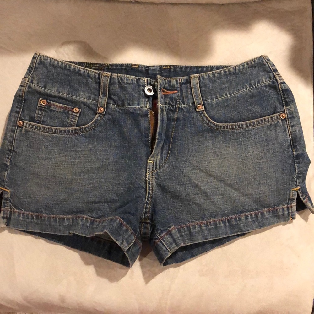 Vintage women’s Lucky shorts